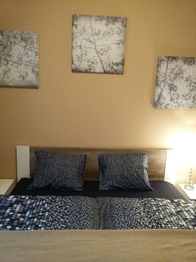 Angel Apartment Nr 4 Near To The Center Прага Екстериор снимка