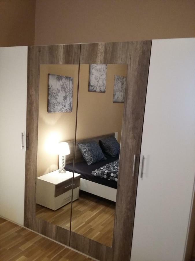 Angel Apartment Nr 4 Near To The Center Прага Екстериор снимка
