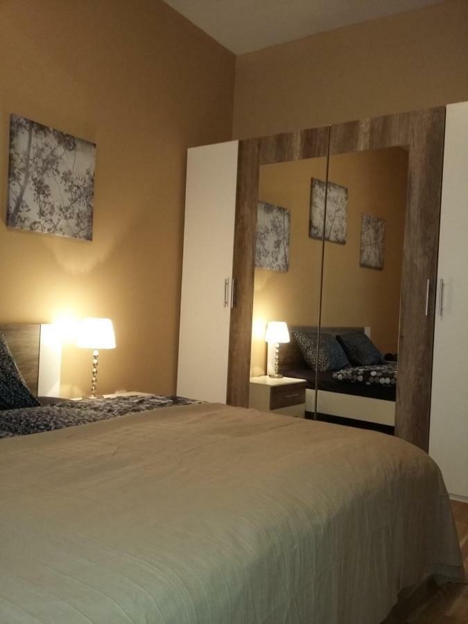 Angel Apartment Nr 4 Near To The Center Прага Екстериор снимка